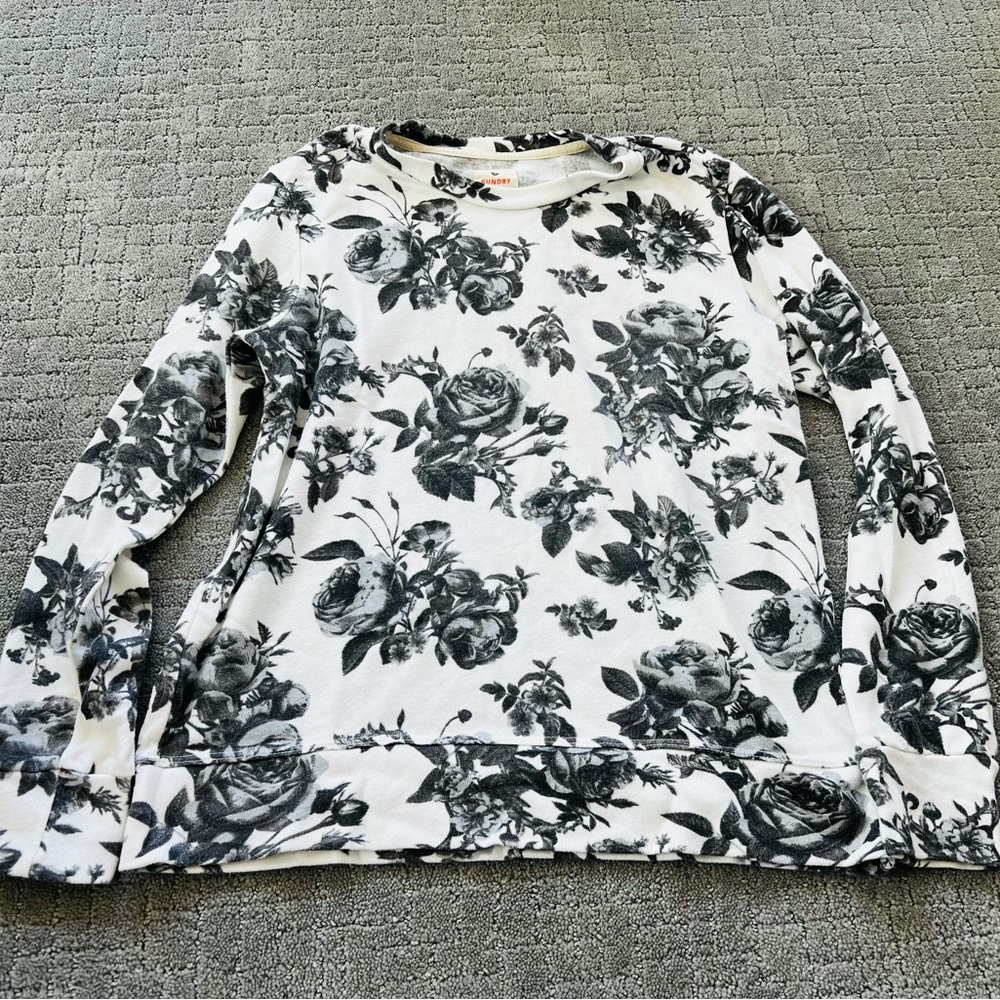 Sundry black and white floral crewneck sweatshirt, size 2